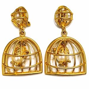 Vintage Pearl Goldtone Birdcage Chanel Inspired Clip On Earrings Unsigned